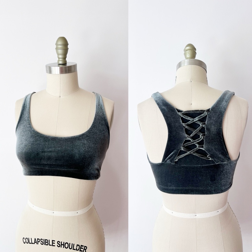 Year of Ours Naomi Back-Lace Sports Bra in Dusty Blue Velvet,‎ Festival Boho